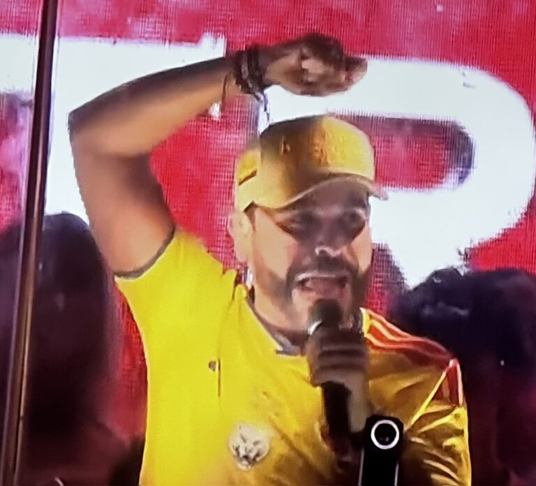 Alta tensión: Cepeda y Petro no reconocen el triunfo de De la Espriella