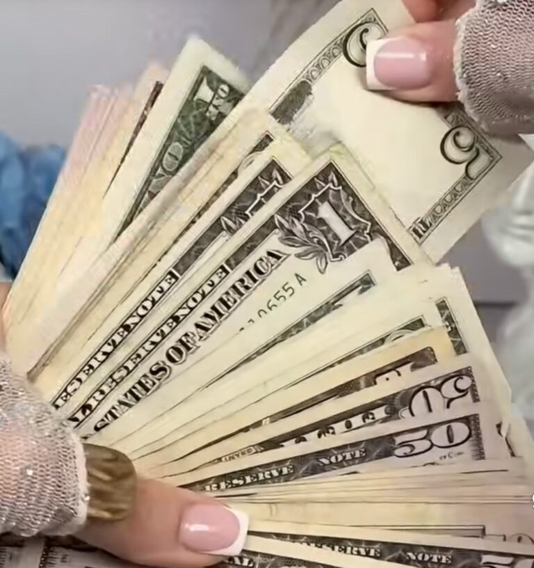 El dólar sigue a la baja: ya ronda los $3.000